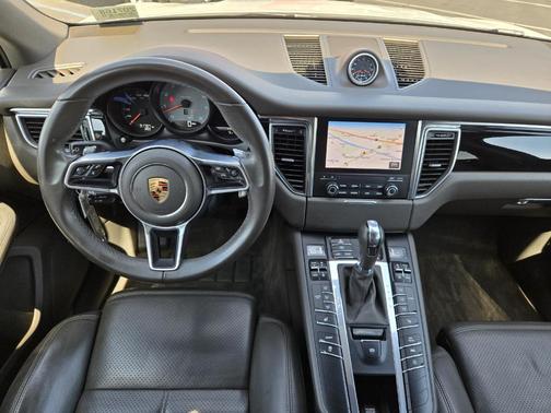 2017 Porsche Macan S