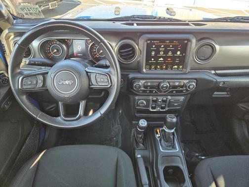 2022 Jeep Gladiator Sport