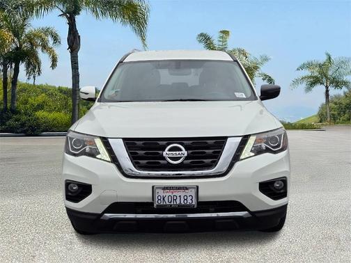 2018 Nissan Pathfinder SV