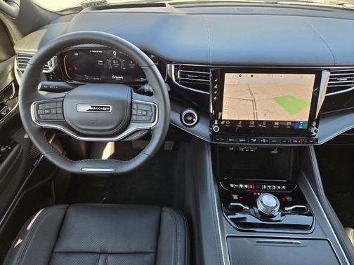 2026 Jeep Grand Wagoneer 