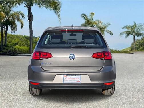 2016 Volkswagen e-Golf SE