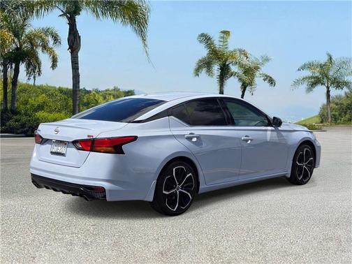Gray Sky Pearl 2025 Nissan Altima SR FWD