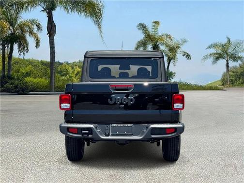 Black Clearcoat 2026 Jeep Gladiator Sport S
