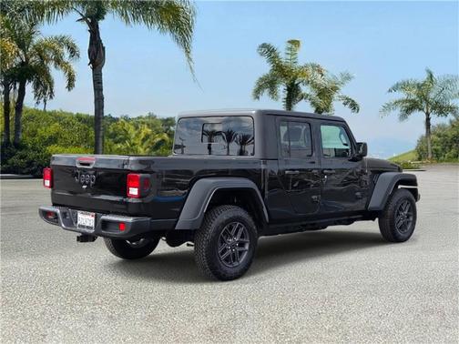 2020 Jeep Gladiator Sport