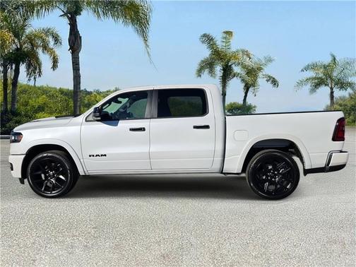 Ivory White Tri-Coat Pearlcoat 2026 RAM 1500 Laramie