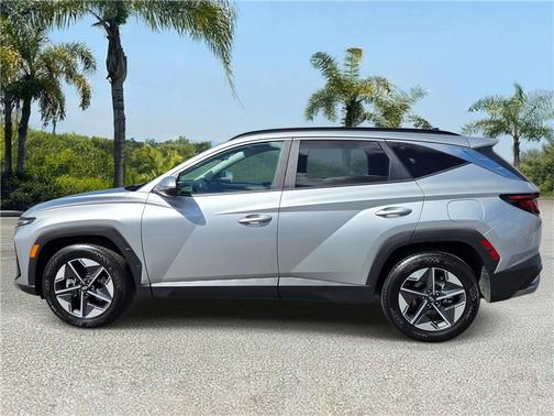 Shimmering Silver 2025 Hyundai TUCSON SEL