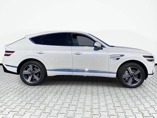 Uyuni White 2026 Genesis GV80 Coupe 3.5T