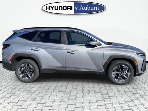 Shimmering Silver 2026 Hyundai TUCSON SEL