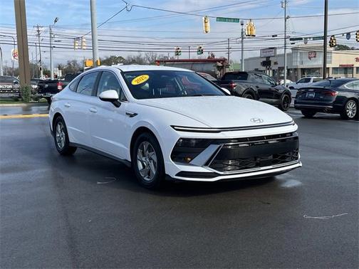 2025 Hyundai SONATA SE