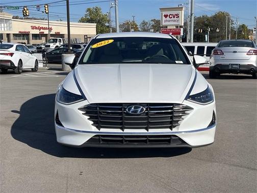 2022 Hyundai SONATA SE
