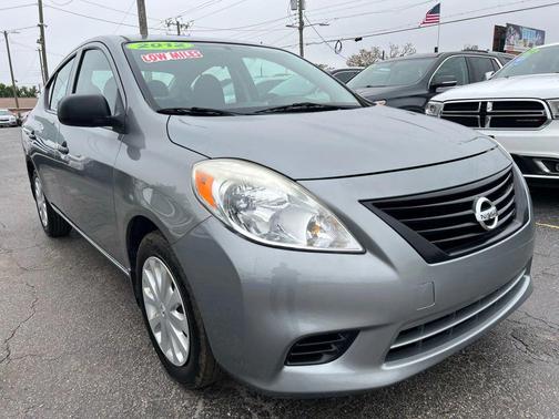 2012 Nissan Versa 1.6 S