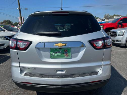 2017 Chevrolet Traverse LS
