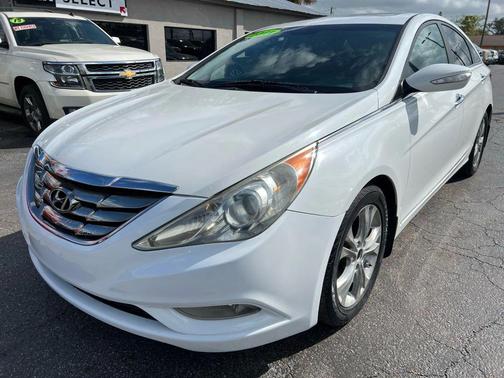 2011 Hyundai SONATA Limited