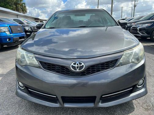 2013 Toyota Camry SE