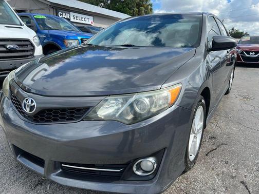 2013 Toyota Camry SE