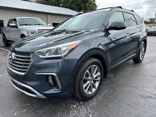 2017 Hyundai SANTA FE SE