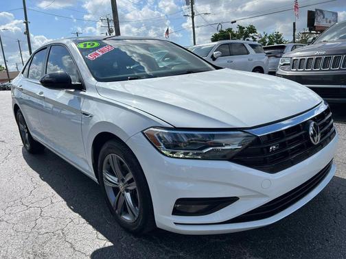 White 2019 Volkswagen Jetta 1.4T R-Line