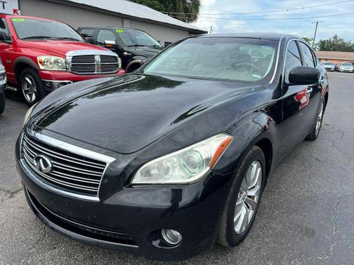 Black 2012 INFINITI M37 Base