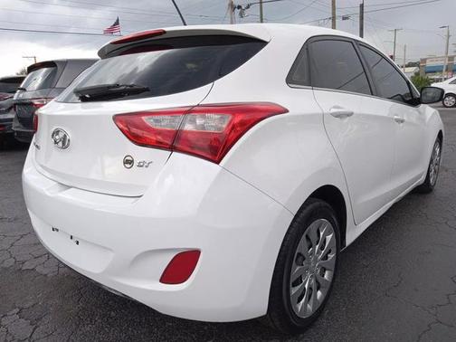 2017 Hyundai Elantra GT Base