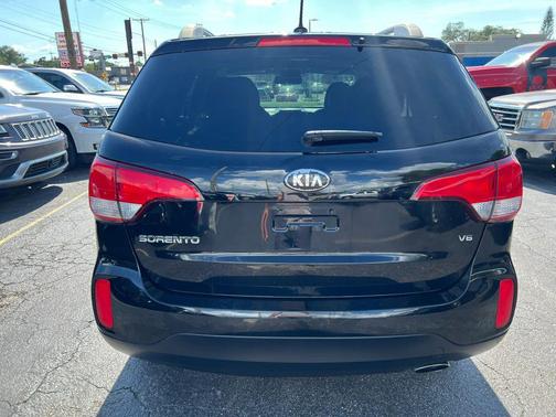 Ebony Black 2015 Kia Sorento LX