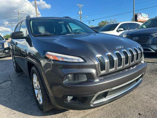 2015 Jeep Cherokee Sport
