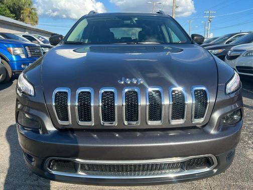 2015 Jeep Cherokee Sport