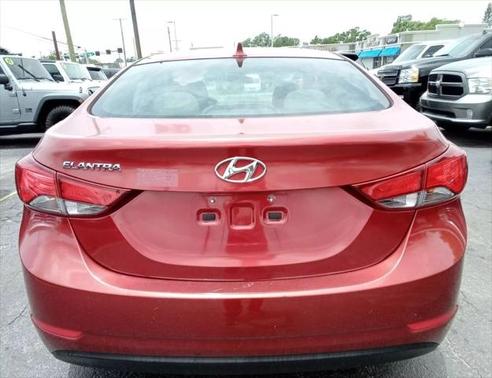 2015 Hyundai ELANTRA SE