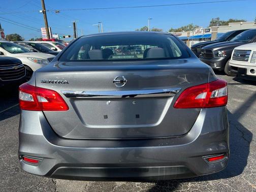2016 Nissan Sentra S Sedan 4D