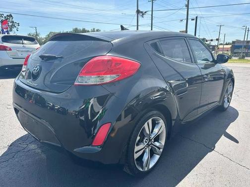 2013 Hyundai Veloster Base