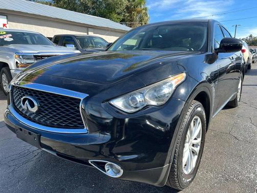 2017 INFINITI QX70 Base