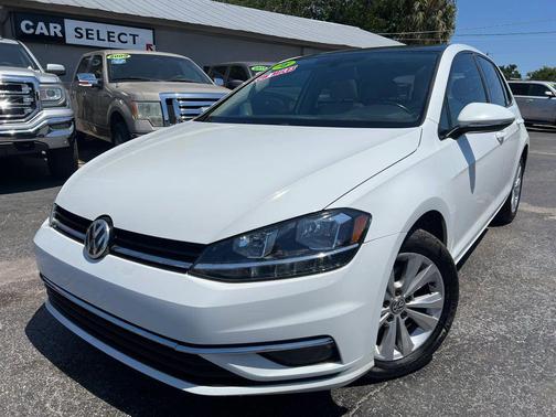 2018 Volkswagen Golf TSI SE