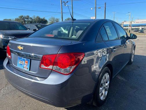 2013 Chevrolet Cruze LS