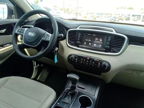 2020 Kia Sorento LX