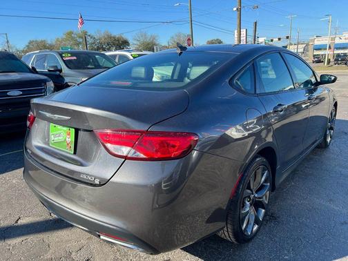 2016 Chrysler 200 S