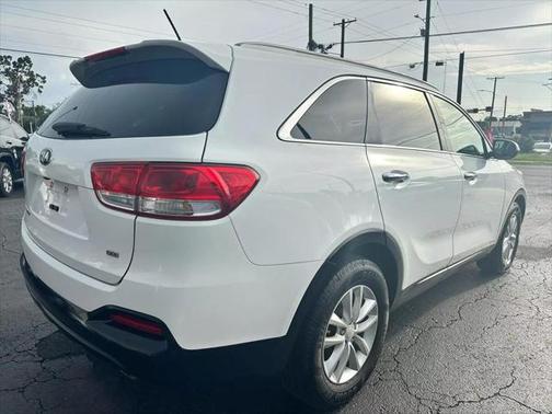 2016 Kia Sorento LX