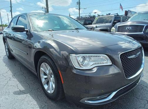 2015 Chrysler 300 Limited