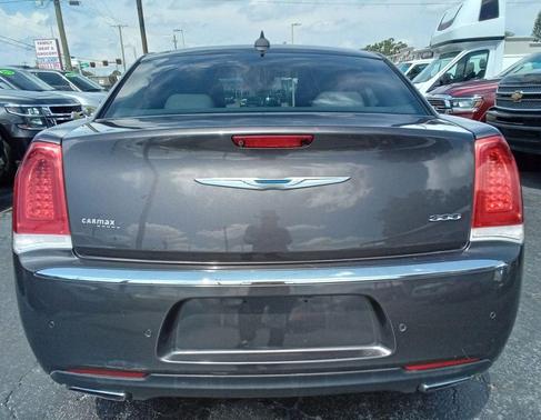 2015 Chrysler 300 Limited