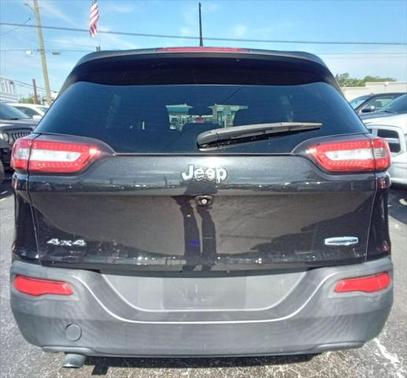 2015 Jeep Cherokee Sport