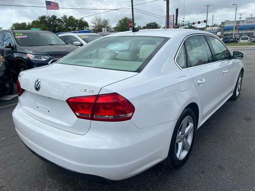 2014 Volkswagen Passat 1.8T Auto SE