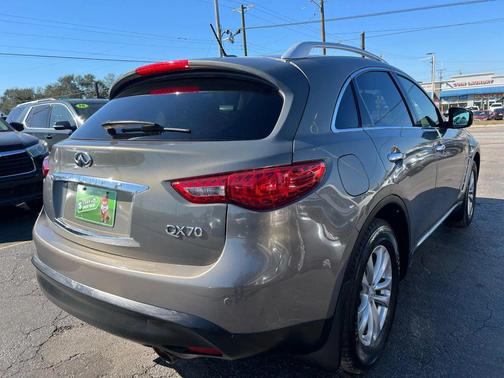 2014 INFINITI QX70 Base