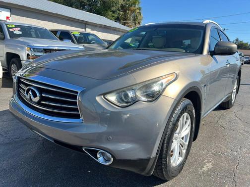 2014 INFINITI QX70 Base