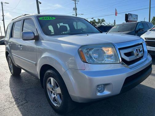 Alabaster Silver Metallic 2011 Honda Pilot EX-L