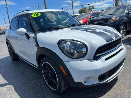 2016 MINI Countryman Cooper S