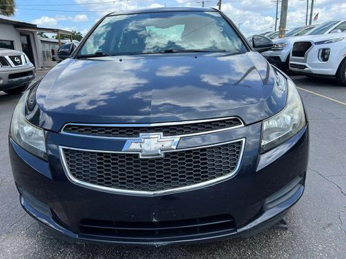Blue 2014 Chevrolet Cruze 1LT
