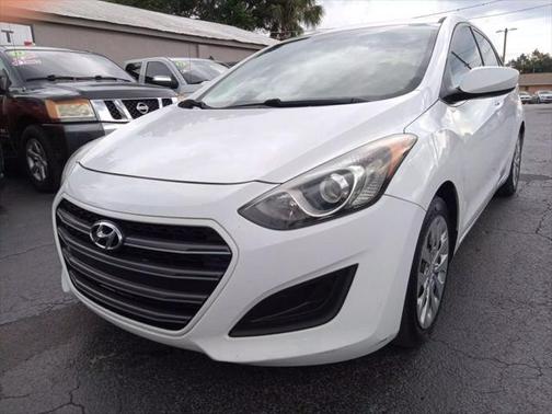 2017 Hyundai Elantra GT Base