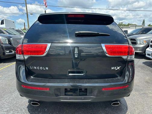 2013 Lincoln MKX Base