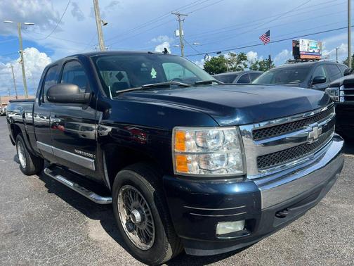 Dark Blue Metallic 2007 Chevrolet Silverado 1500 LT2 Extended Cab