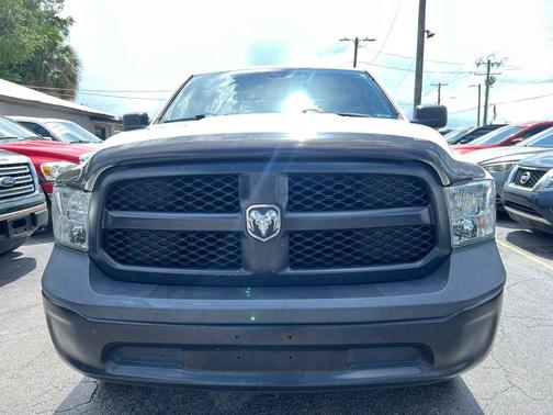 Bright White Clearcoat 2018 RAM 1500 Tradesman