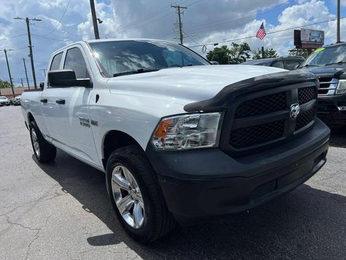 Bright White Clearcoat 2018 RAM 1500 Tradesman