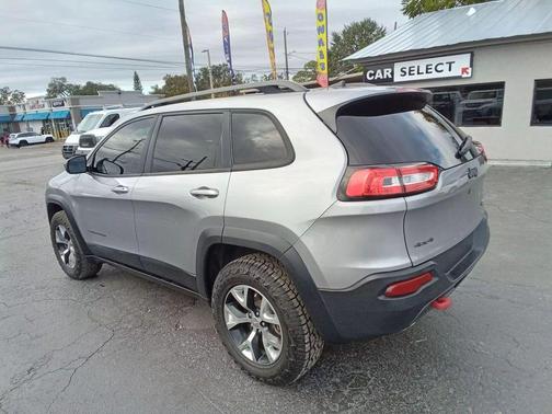 2017 Jeep Cherokee Sport
